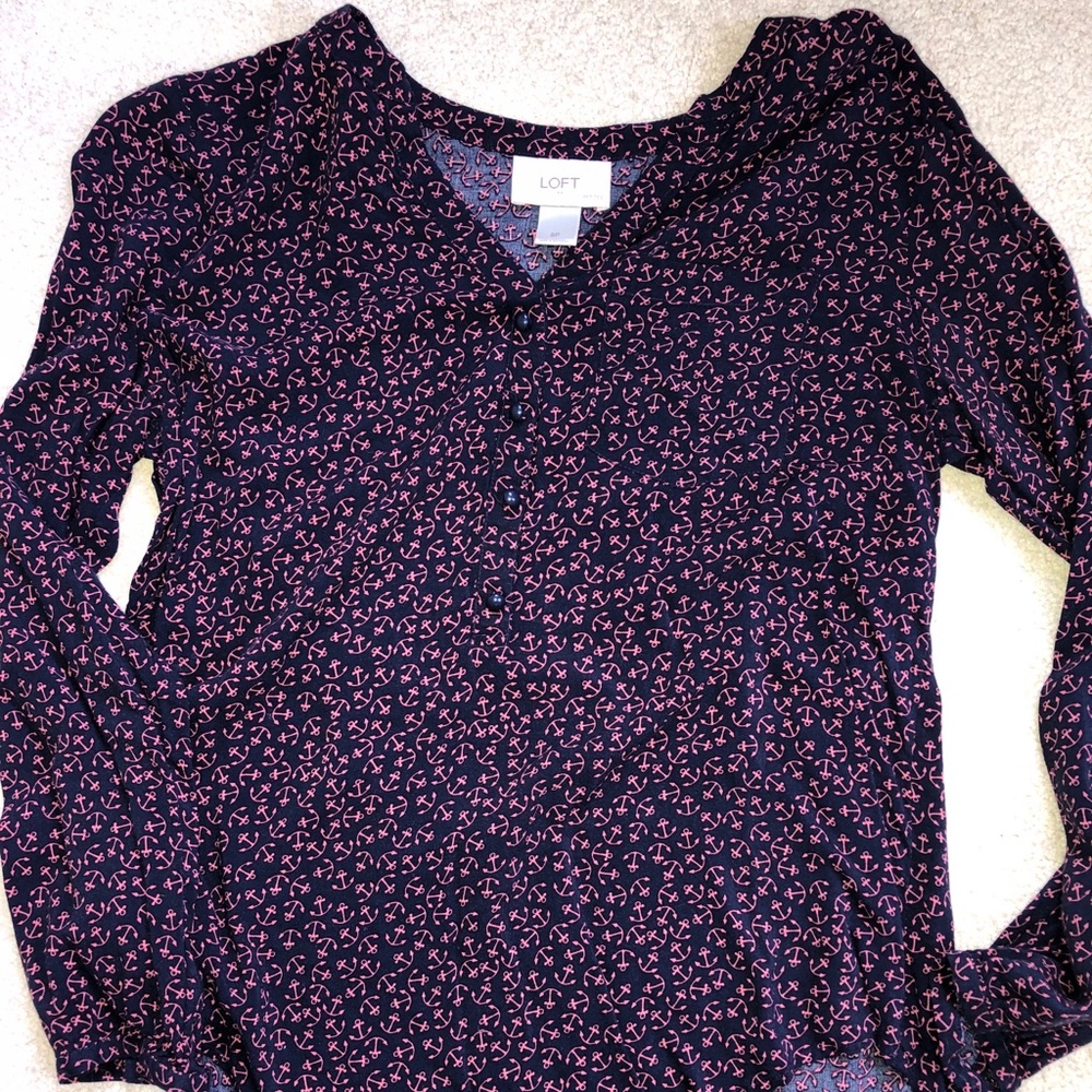 Anchor 3 button down blouse